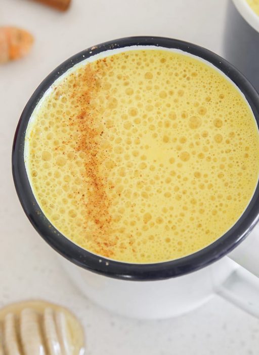 Curcuma Goldenmilk in einer Tasse